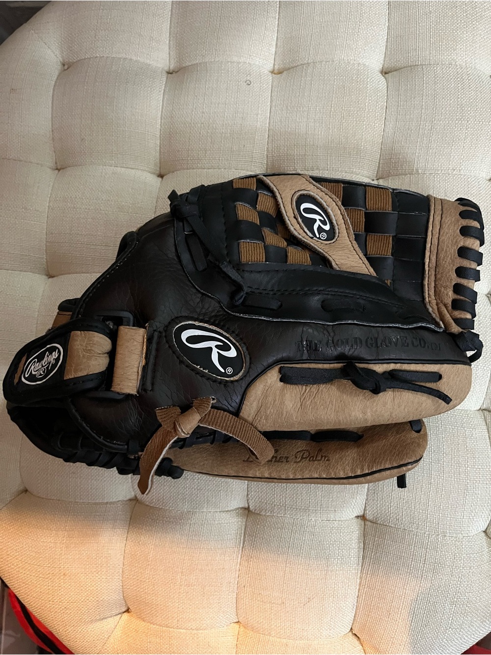 Rawlings Playmaker Series
PM2609RP 13 Inch Baseball Glove
Leather Basket Web RHT